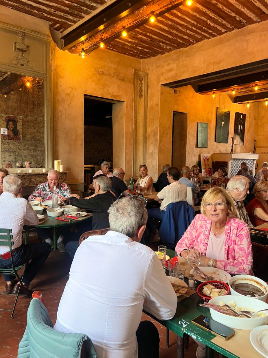 Les reconqu&eacute;rants r&eacute;unis &agrave; Saint-R&eacute;my-de-Provence